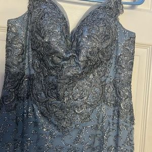 Royal queen collection dresss